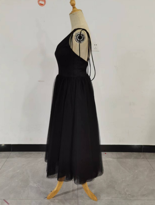 上品！ブラック パーティードレス ワンピース キャミソール パーティー/ ピアノ演奏会/ お呼ばれ/二次会