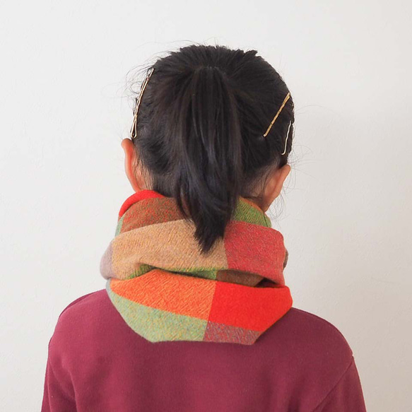 Bishu 羊毛製成的蓬鬆兒童披肩 第12張的照片
