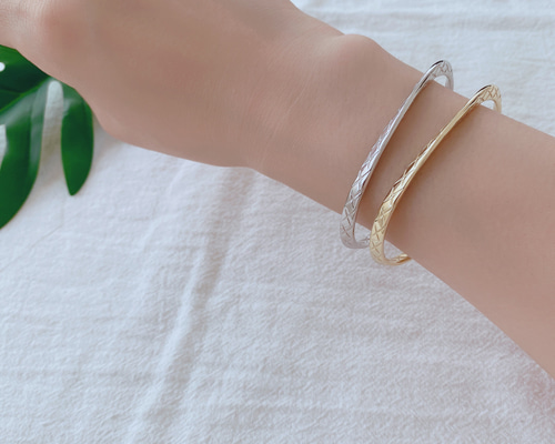 シルバー ゴールド バングル　最終値下げ‼️ シルバー925 バングル ゴールド色 ラスト一点 バングル・リストバンド
