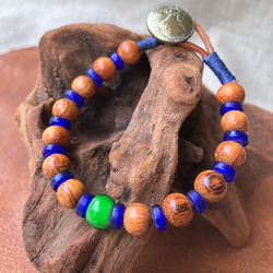 Wood x White Heart Beads Bracelet 8枚目の画像