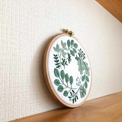 Botanical ファブリックパネル 直径16cm /刺繍 インテリア アート