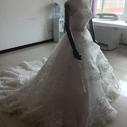 豪華！米白色婚紗，精緻蕾絲，華麗拖裾，婚禮/招待會 第10張的照片
