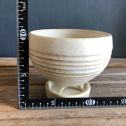 白いマットな釉薬の脚付き植木鉢　④　　 12枚目の画像