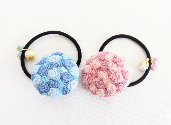 ピンクのバラ刺繍のヘアゴム 4枚目の画像