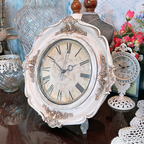 アンティークな部屋/ インテリア装飾 壁掛け時計②