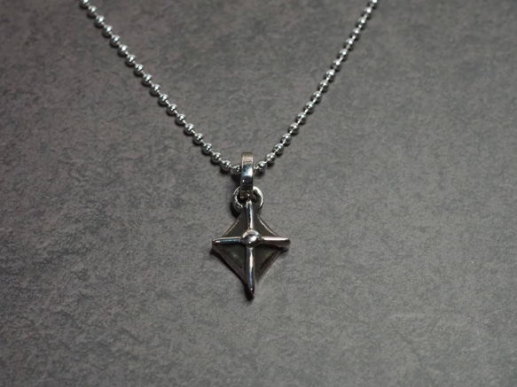 十字架に光る、星の輝きをイメージ【cross star（Pendant Top）】 2枚目の画像