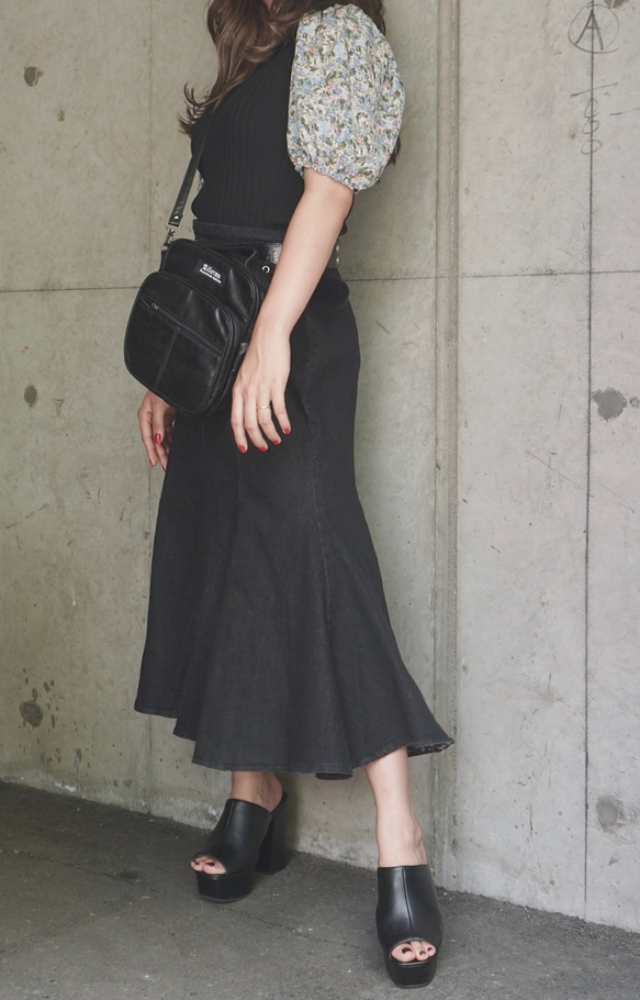 Black Denim Slit Mermaid Long Skirt ロングスカート ブラック 黒 カジュアル 4枚目の画像