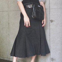 Black Denim Slit Mermaid Long Skirt ロングスカート ブラック 黒 カジュアル 1枚目の画像