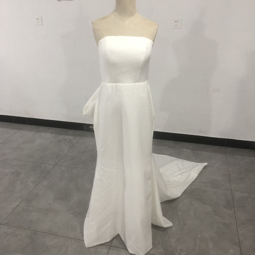 エレガント トレンドのオフショルダー ウェディングドレス ベアトップ  