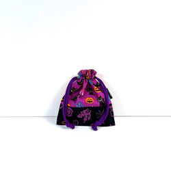 ハンドメイド＊ハロウィン紫色猫柄と黒色オバケ柄とオレンジ色かぼちゃの顔柄の巾着袋＊260905c 1枚目の画像