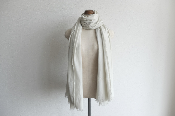 [新] enrica 棉絲圍巾 / 芝麻-淺灰色 / 植物色 第1張的照片
