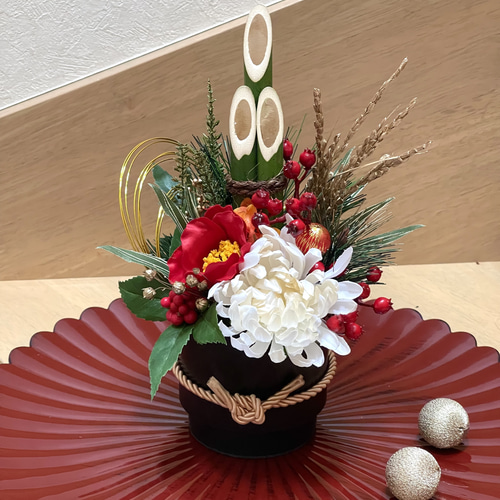 Sofia.✩.*˚　ミニ門松お正月飾り★豪華なゴールド★ 数量限定】お正月 お洒落なミニ門松 アートフラワー blanche