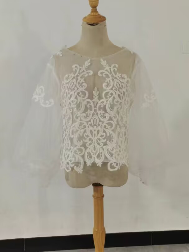 送料無料！ウエディングドレス用ボレロ トップスのみ 長袖 くるみボタン 繊細レース オーダー可能