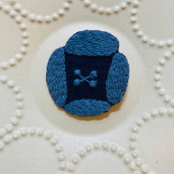 ブローチ（花・ミナペルホネン生地使用・ハンドメイド