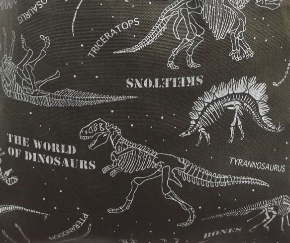 恐竜のお弁当袋　渋かっこいい　オリジナル　恐竜骨格（カーキ）　入園✧入学 2枚目の画像