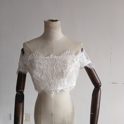 送料無料！オフホワイト ウエディングドレス オフショルダー トップス 結婚式/披露宴/挙式