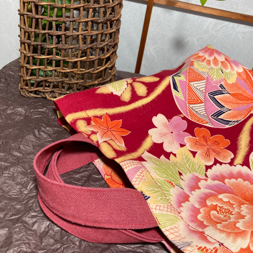 着物リメイク＊手作りおしゃれ日傘とお揃い巾着トート＊木綿 絞り花柄 高品質】 大島紬リメイク＊手作りおしゃれ日傘とお揃い巾着