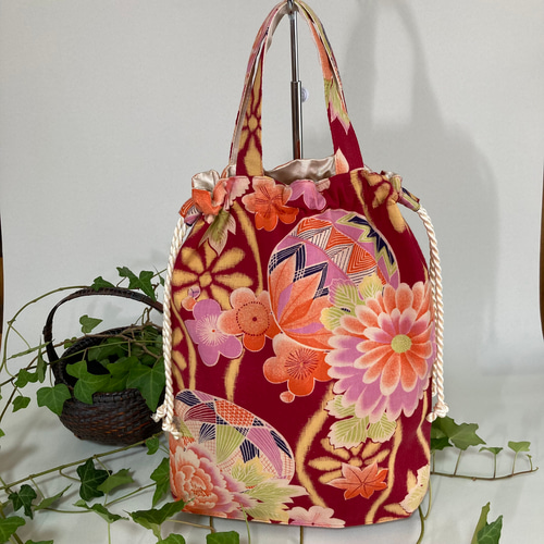 着物リメイク. アンティーク丸帯 × 本革 トートバッグ. ハンドメイド 花鳥柄 帯リメイクバッグ A4サイズ 丸帯 尾長鳥 切り替えあり 帯バッグ