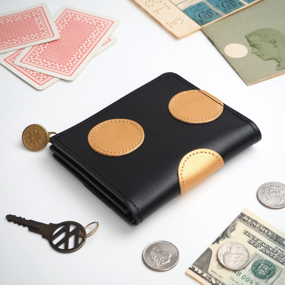 Ｌ字ファスナー 財布（水玉 ゴールド / ブラック）本革 コンパクト 1枚目の画像