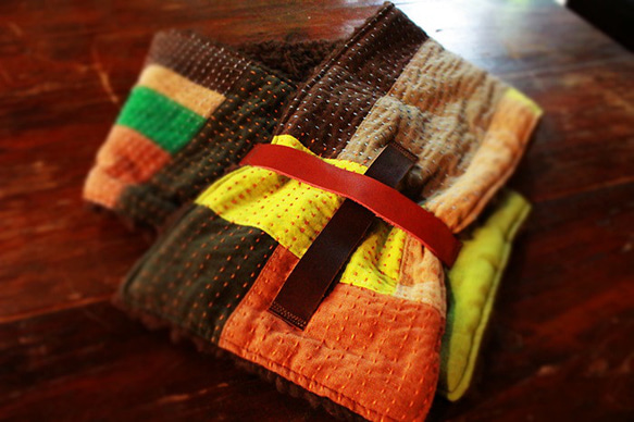 SAYOCAFE、パッチワーク&総刺し子のこだわりのデザインマフラー 