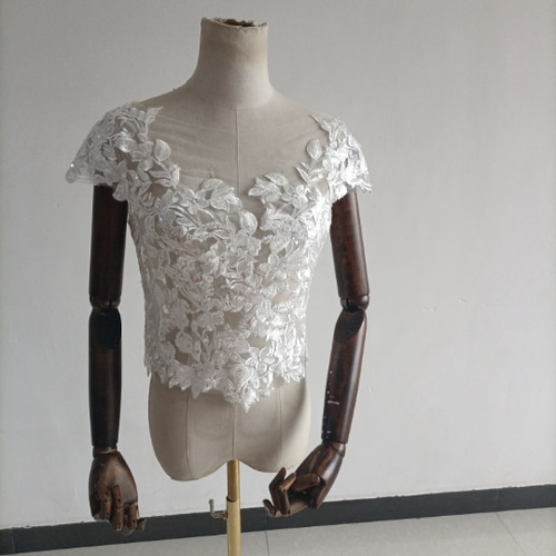 送料無料！エレガント オフホワイト レース ボレロ トップス くるみ  