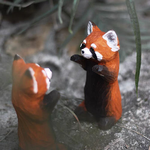 レッサーパンダ♪ プレゼント 置物 木彫り 天然木 彫刻 受注制作 
