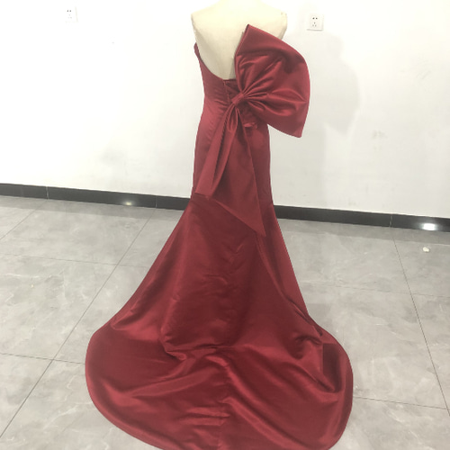 送料無料！上品！ワインレッド カラードレス ベアトップ ふっくら  