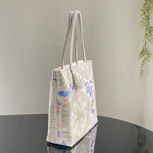 ⭐︎青色花柄リメイク着物　バック付き⭐︎ 軽量】着物リメイクトート あおりトートバッグ・小 青小花柄