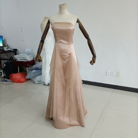 高品質！ シャンパン色 ベアトップ カラードレス チュールスカート 花嫁/拳式