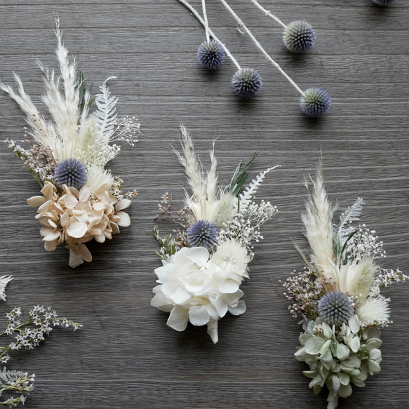 3色から選べる花束コサージュ。フォーマルスタイル・髪飾りに 1枚目の画像