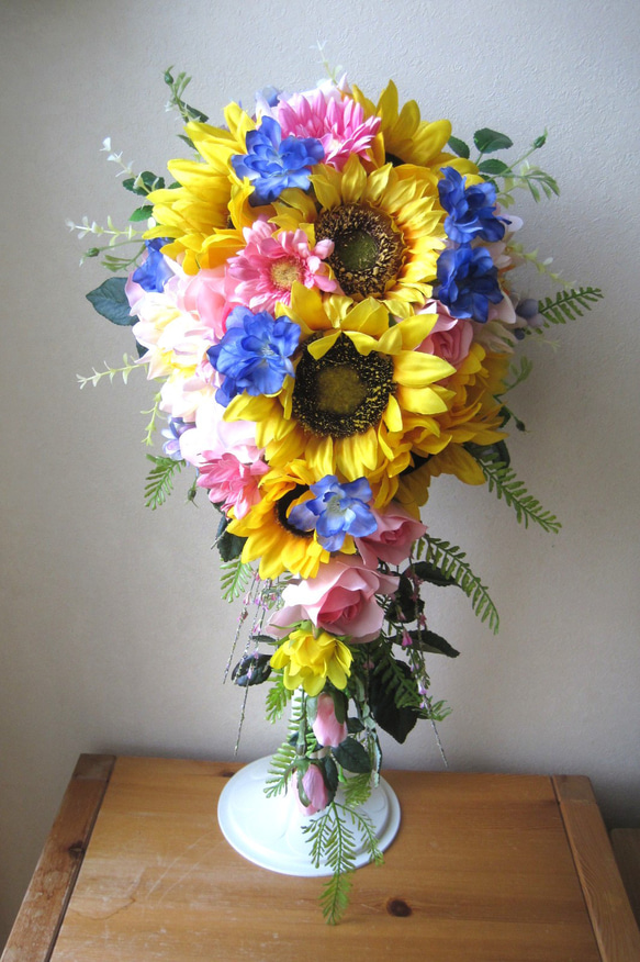 新品 ひまわりのキャスケードブーケ アーティフィシャルフラワー