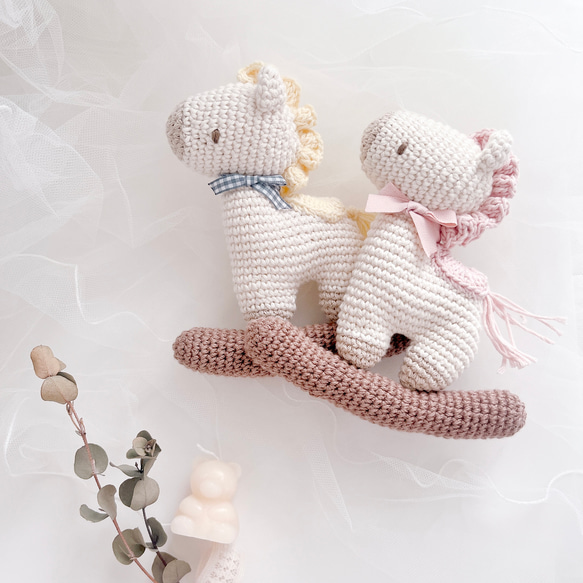 大切な赤ちゃんへ☆オールコットン 木馬のあみぐるみラトル おもちゃ