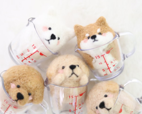 受注製作計量カップINわんちゃん 羊毛フェルト 羊毛フェルト ぱんだ