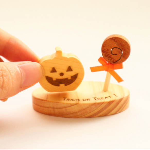 選べる！ちょこんと小さなハロウィン飾り　＊受注制作　木製季節飾り　国産無垢材使用　ジャック・オー・ランタン　 8枚目の画像