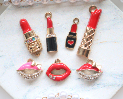 K2カメリアカービングとソーダライトピアスチャーム＊可愛い K2カメリアカービングとソーダライトピアスチャーム＊可愛い