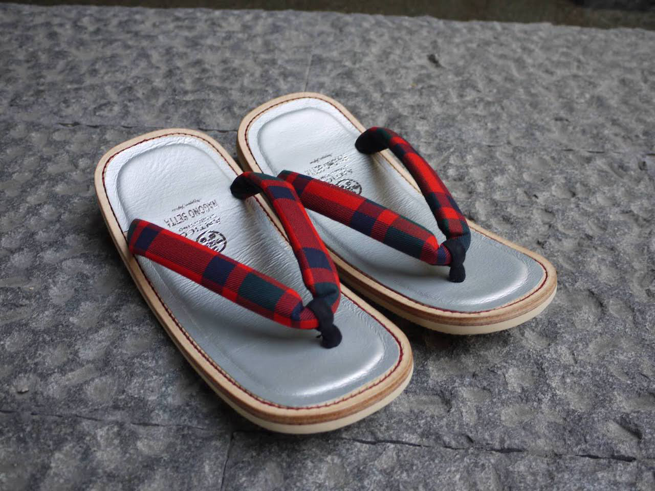 靴職人の本革雪駄風サンダル「那古野雪駄」（鼻緒：尾州#010-C)