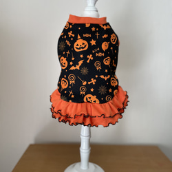 まる　ハンドメイド　犬服　ハロウィン　切替　肩フリルタンク　③ まる様 専用 ハンドメイド 犬服 ハロウィン 切替 肩フリルタンク ③