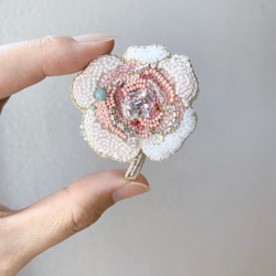 【あい】オートクチュールビーズ刺繡　タンブラー・クロワッサンブローチ あい様専用】オートクチュールビーズ刺繡 タンブラー