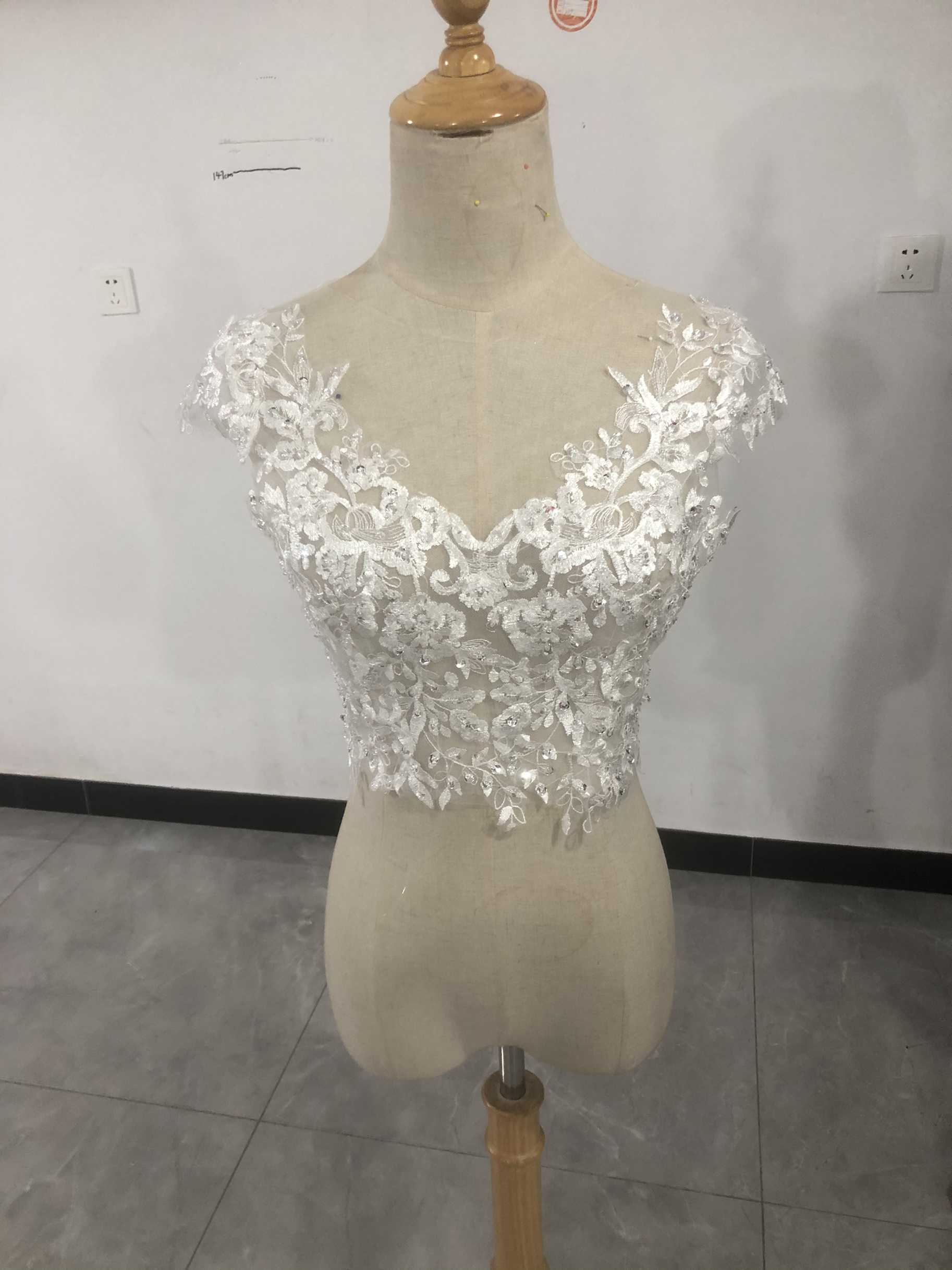 ウエディングドレス ボレロ トップスのみ 3D立体レース刺繍 フレンチ袖　ファスナー 花嫁