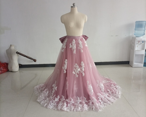 【上品】新品　ピンクサテン　オーバー黒チュール　フレアースカートR38 3368e6ca8bc2d01a2769b225fe884e