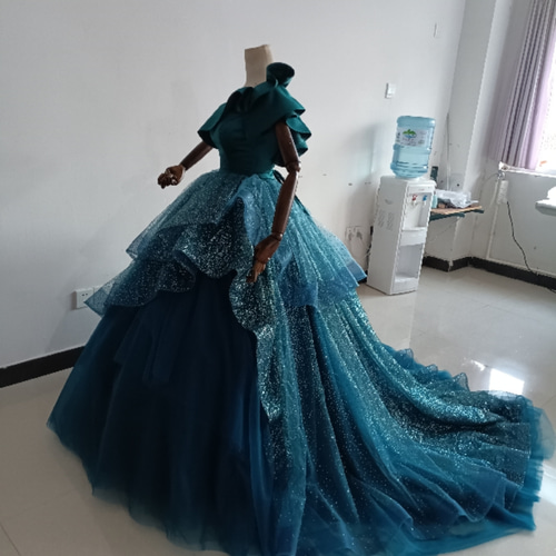 豪華！ブルー Aライン ワンショルダー カラードレス 柔らかく重ねた  