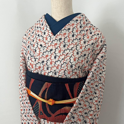 着物 単衣 刺繍 レトロ 白地に紺と橙の花 きもの コットンレース 着物 単衣 刺繍 レトロ 白地に紺と橙の花 きもの コットンレース