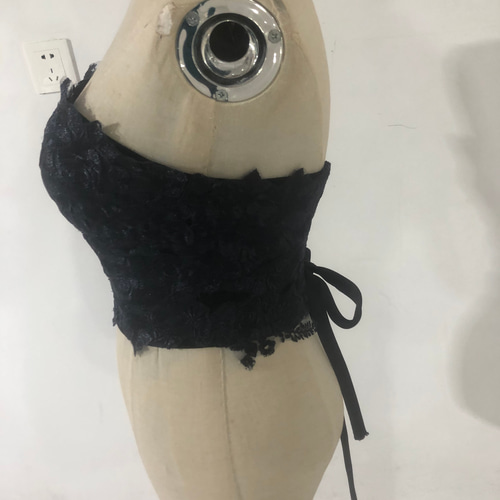 送料無料！繊細レース 黒 ボレロ トップス ノースリーブ ベアトップ  