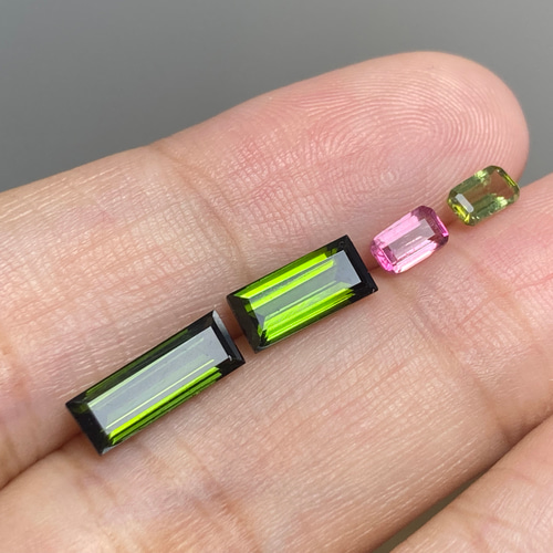 ヴェイリネナイト 0.1ct ⭐883 天然石 べるふぇKIRABOSHI希少石 取り寄 