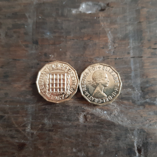 1953年~1967年 英国 3ペニーコイン 100個セット イギリス 3 1953年~1967年 英国 3ペニーコイン 100個セット イギリス 3