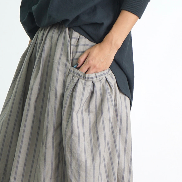 2way 變形褶邊裙/卡其色/Mikawa 紡織半亞麻條紋 第6張的照片