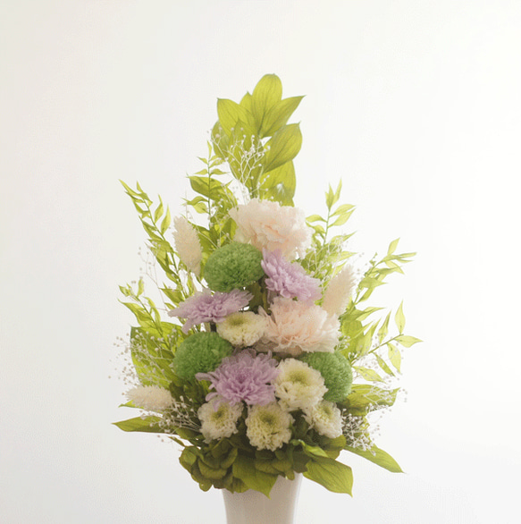 【仏花】高さ40㎝　カーネーションと菊の仏花（緑×紫）　全てプリザーブドフラワーを使用してます。 4枚目の画像