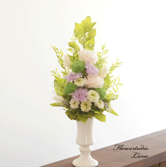 【仏花】高さ40㎝　カーネーションと菊の仏花（緑×紫）　全てプリザーブドフラワーを使用してます。 2枚目の画像