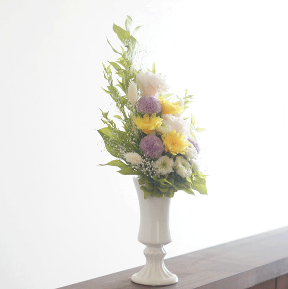 【仏花】高さ40㎝　カーネーションと菊の仏花（黄×紫）　全てプリザーブドフラワーを使用してます。 5枚目の画像