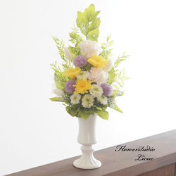 【仏花】高さ40㎝　カーネーションと菊の仏花（黄×紫）　全てプリザーブドフラワーを使用してます。 1枚目の画像